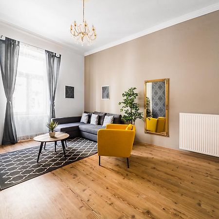 Nyar 3 Bedroom Centre Entire Home Budapest Eksteriør billede